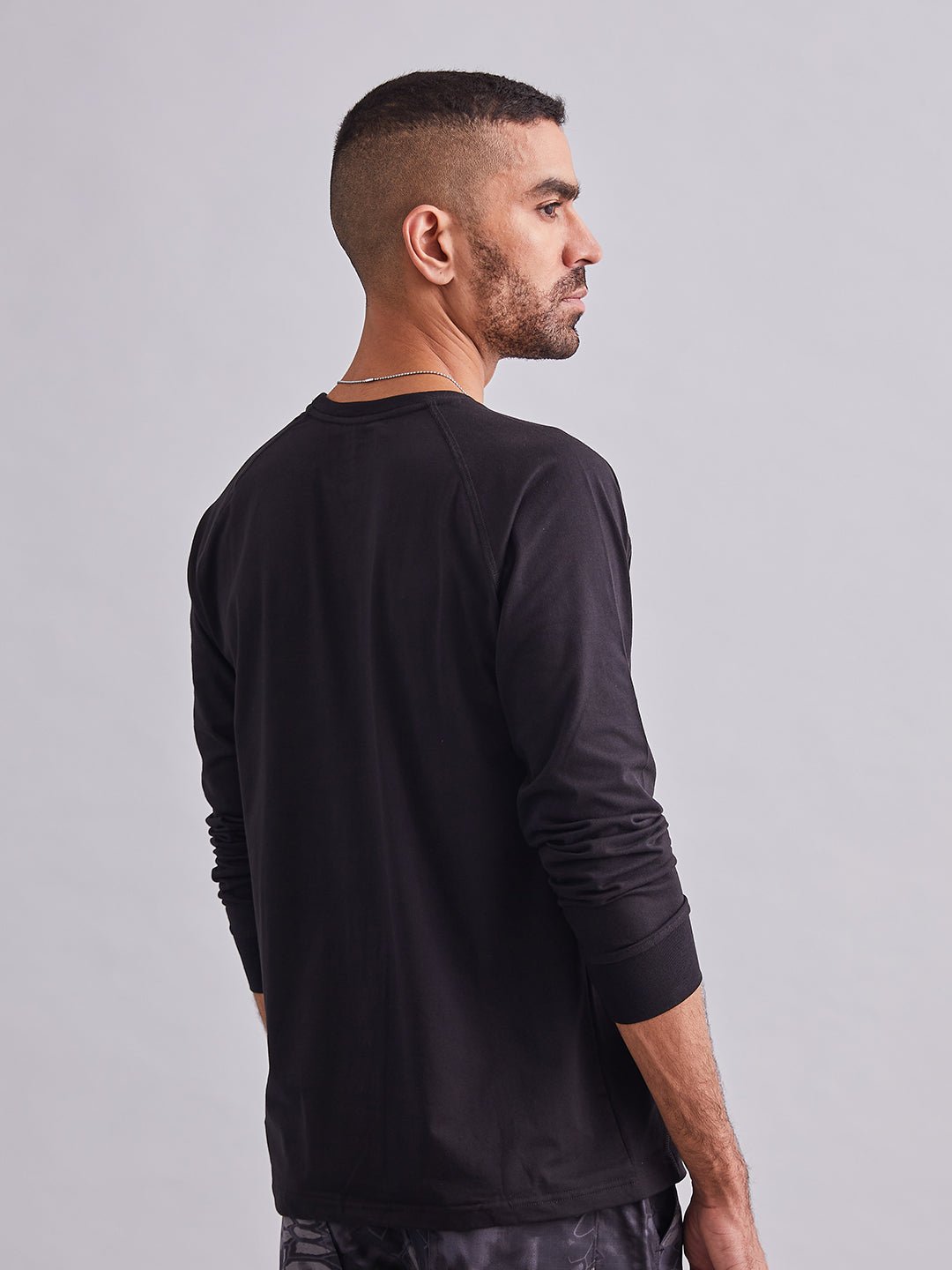 Black Core Raglan Full Sleeves T-Shirt - MountMiller