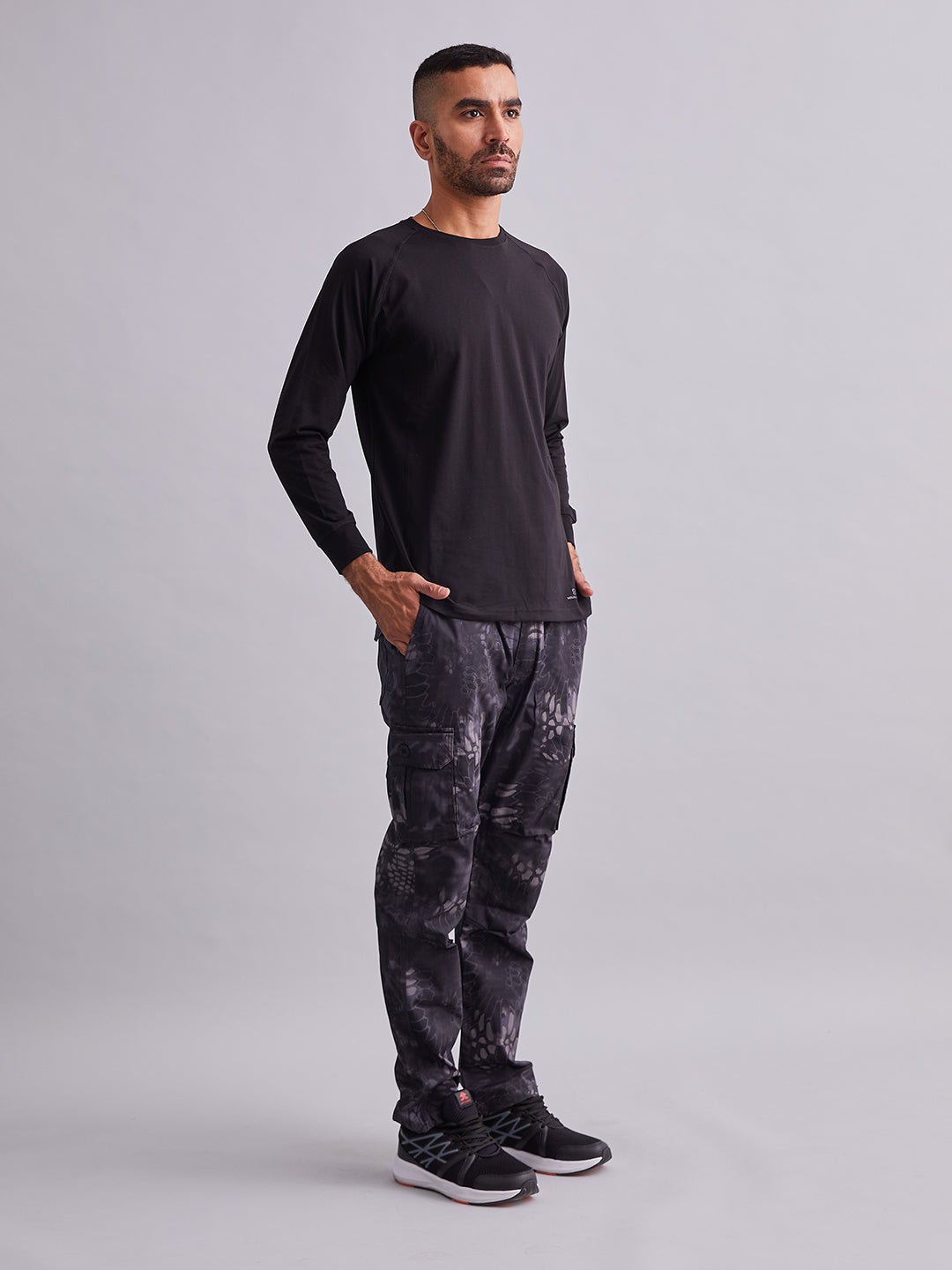 Black Core Raglan Full Sleeves T-Shirt - MountMiller