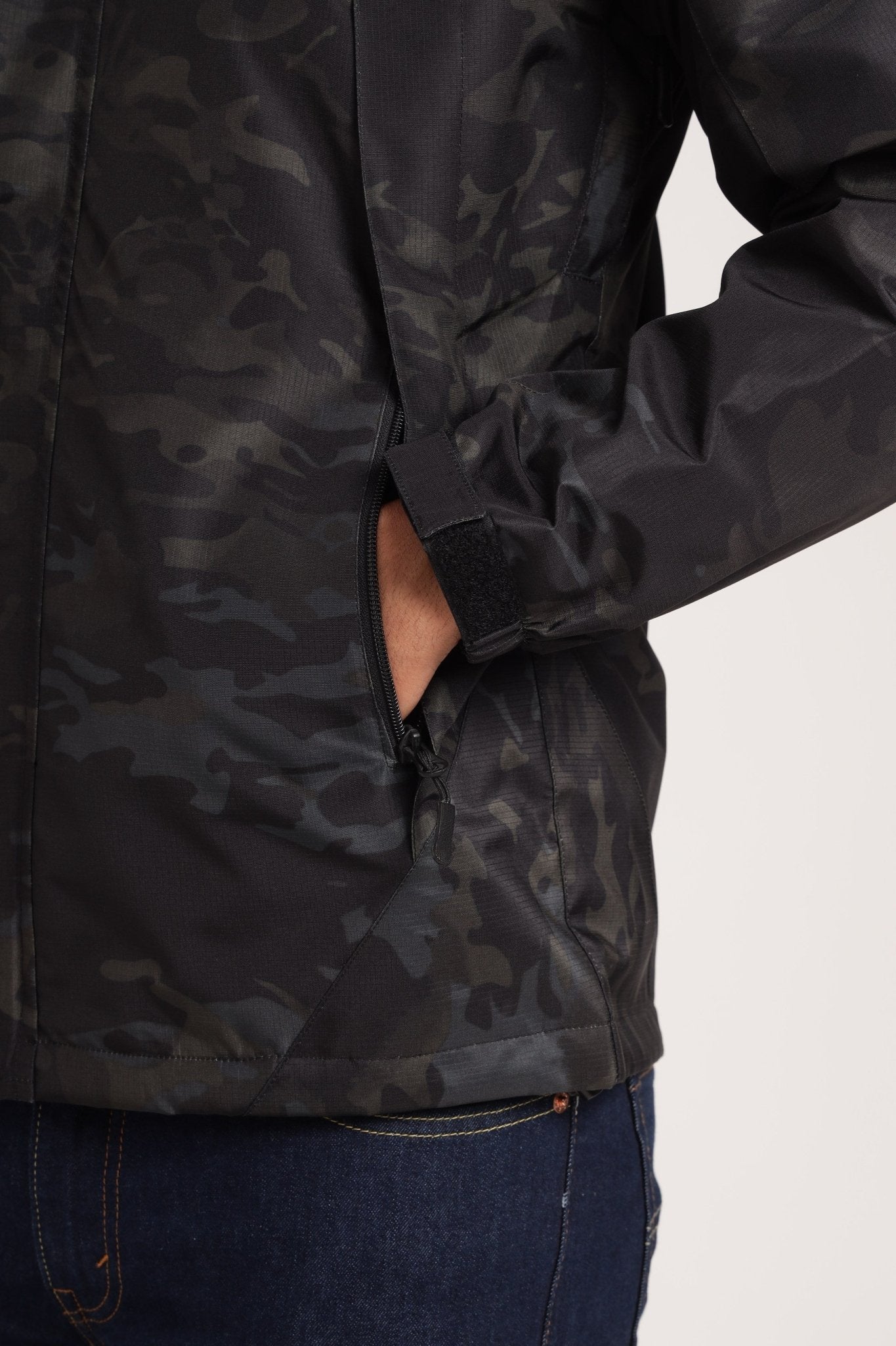 Black Multicam Airshell Windjacket - MountMiller