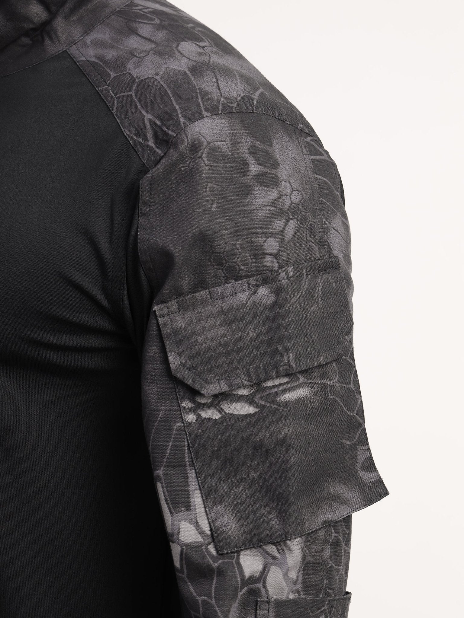 Black Python Full Sleeves Tactical T-Shirt - MountMiller